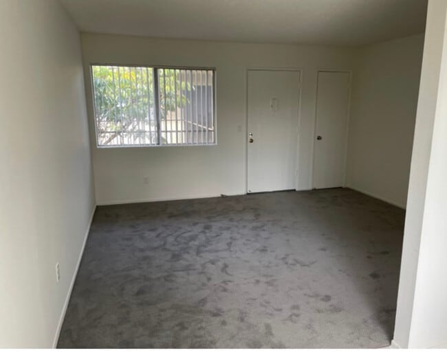Building Photo - 1314 W 168th St