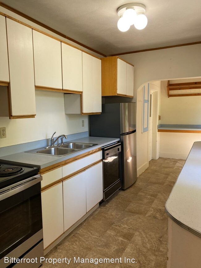 3 br, 2 bath House 1616 Maurice