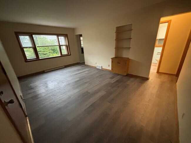 Foto del edificio - Forest Home 8 Unit