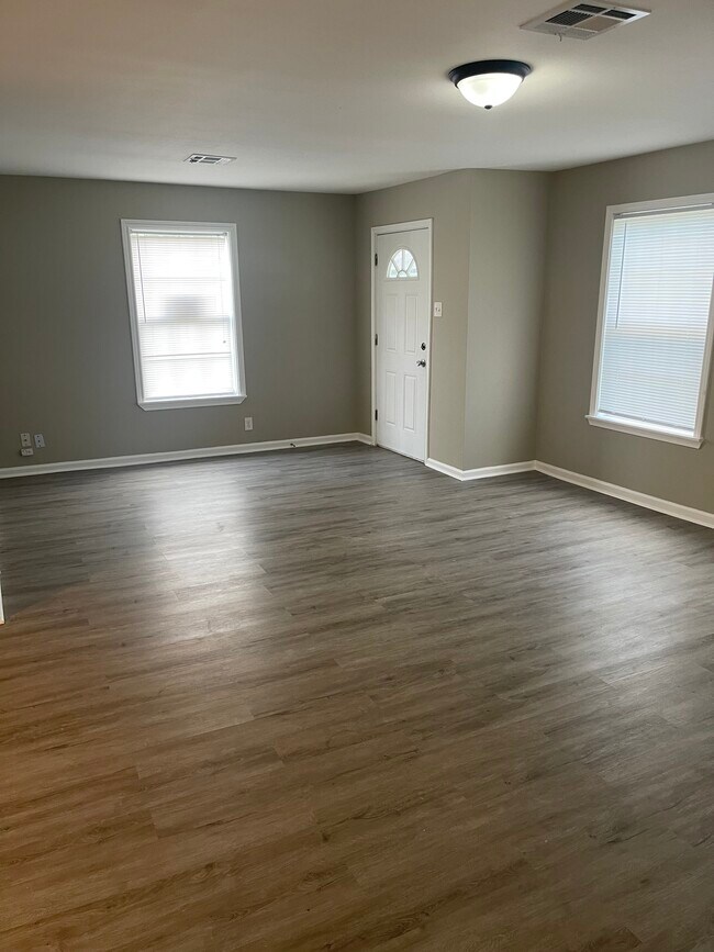 Building Photo - 2400 Demarest St