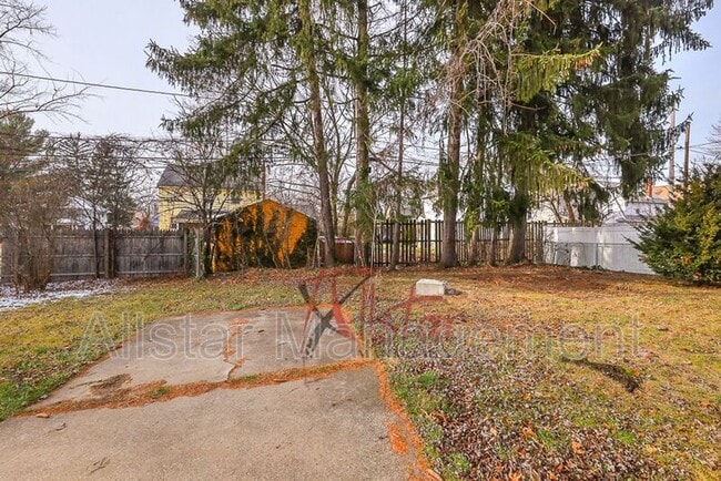 Building Photo - 458 Hillwood Dr