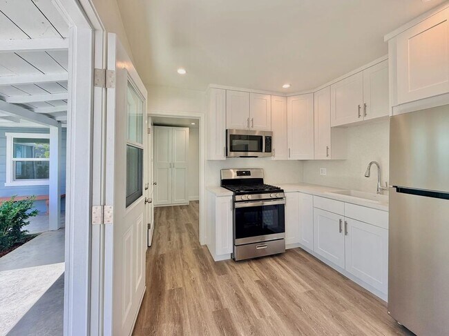 Building Photo - 501 S Gaylord Dr
