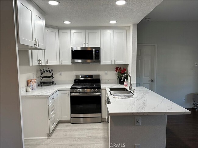 Building Photo - 49 Via Prado Unit 29