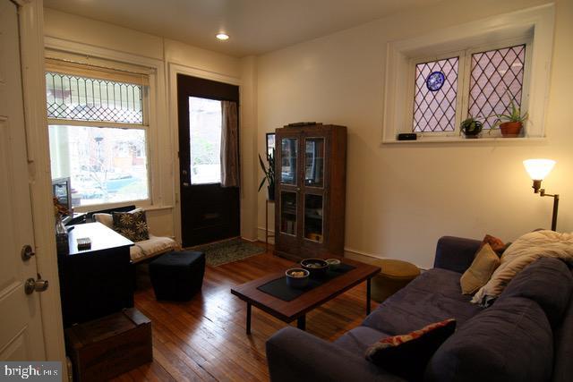 Foto del edificio - 4920 Cedar Ave
