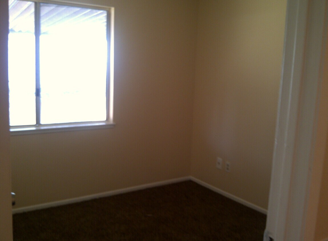 Primary Photo - 4277 Noyer Ln