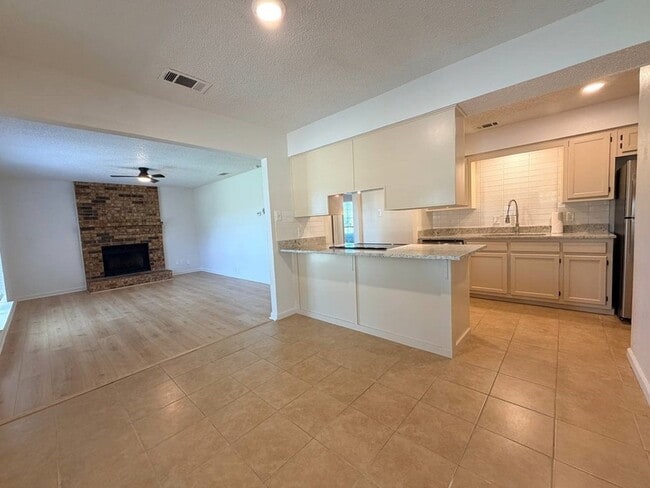 Photo - 3807 William Street Unit Apartment