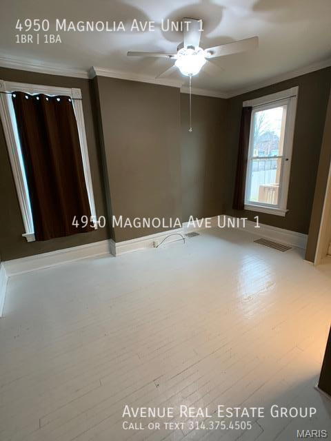 Foto del edificio - 4950 Magnolia Ave