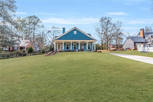 Building Photo - 4431 Seminole Dr