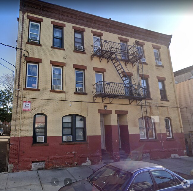 Apartments under 1,350 in Clifton NJ 1 Rentals