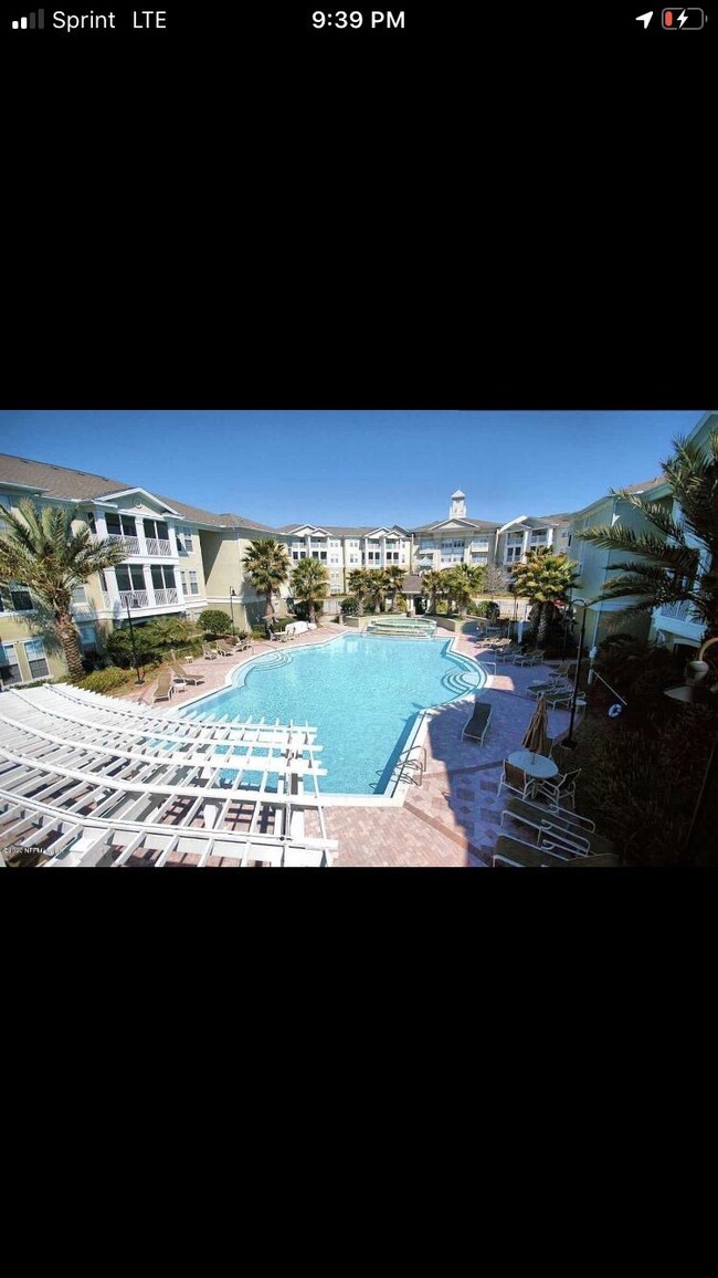 Foto del edificio - 8290 Gate Pkwy W