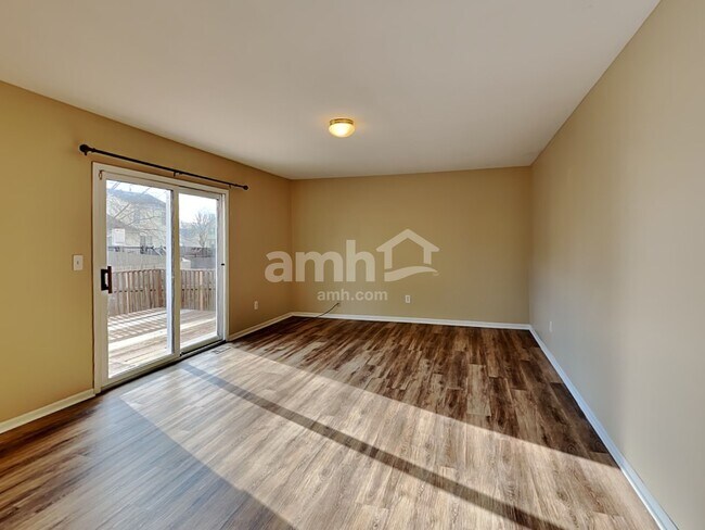 Building Photo - 5785 Chase Run