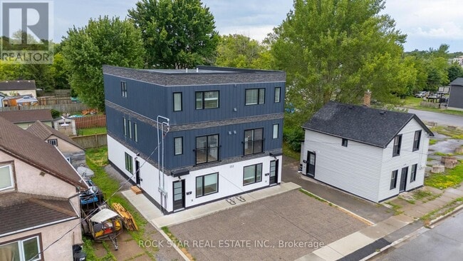 Building Photo - 133 Durham St
