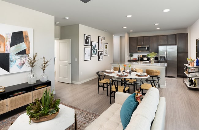 Foto del edificio - 7303 Pasture Ln