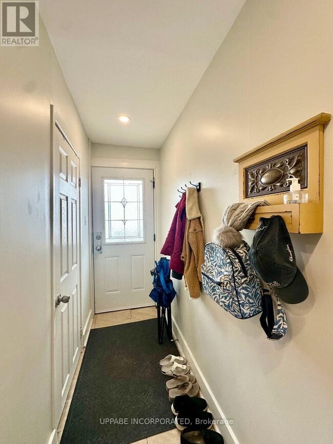 Building Photo - 240 Marier Ave