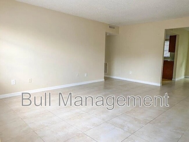 Building Photo - 28 South Ortman Drive