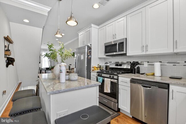 Foto del edificio - 2216 Almond St