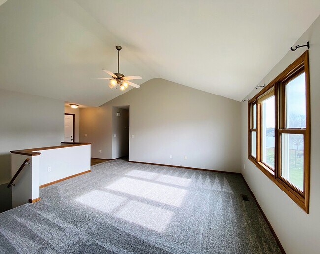 Building Photo - 8801 Leighton Ave