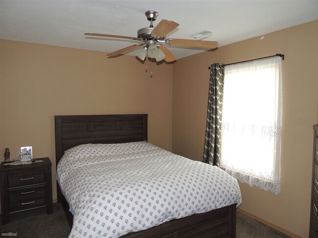 Foto del edificio - 3 br, 2 bath Duplex - 633 Rilynn Avenue