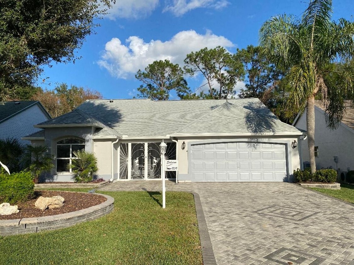Primary Photo - Spectacular ANNUAL LEASE, Fully Furnished ...