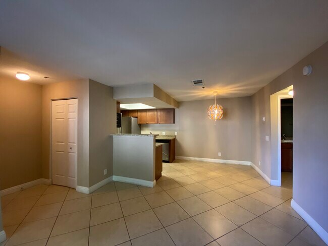 Building Photo - 4200 S Valley View Blvd