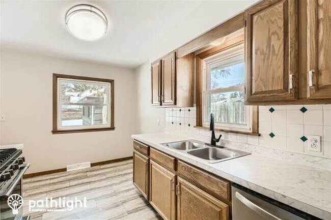 Foto del edificio - 9820 W 16Th Street, St. Louis Park, MN, 55426