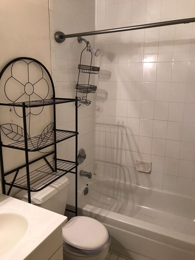 Foto del edificio - 10810 Flatlands 9th St