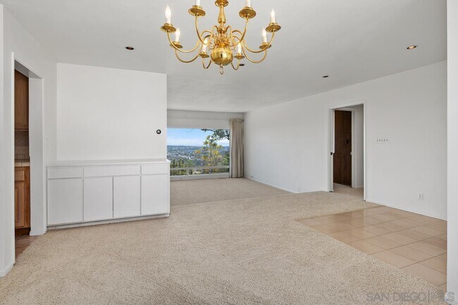 Foto del edificio - 6371 Dwane Ave
