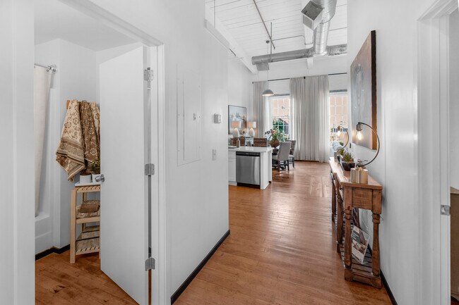 Foto del edificio - Enterprise Mill Apartments