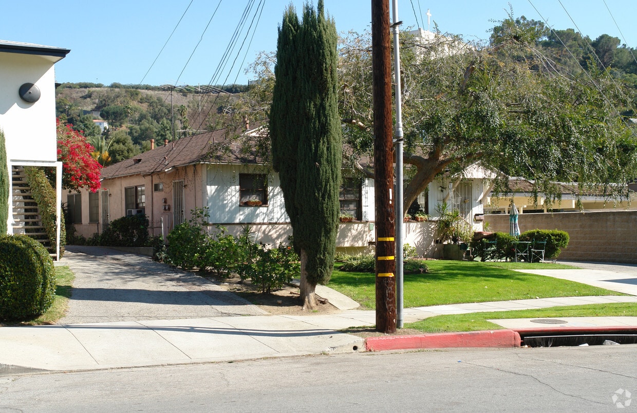 Building Photo - 1258 Mariposa St