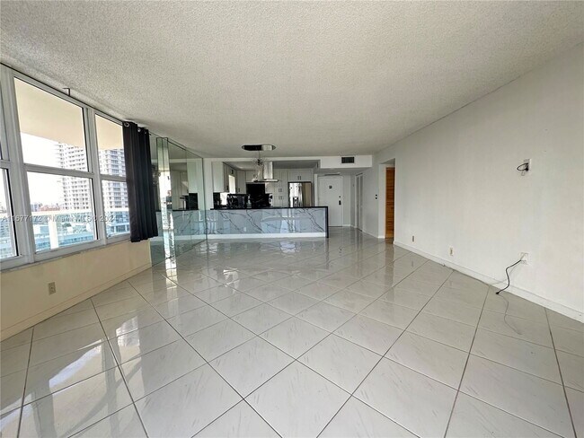 Building Photo - 3800 S Ocean Dr