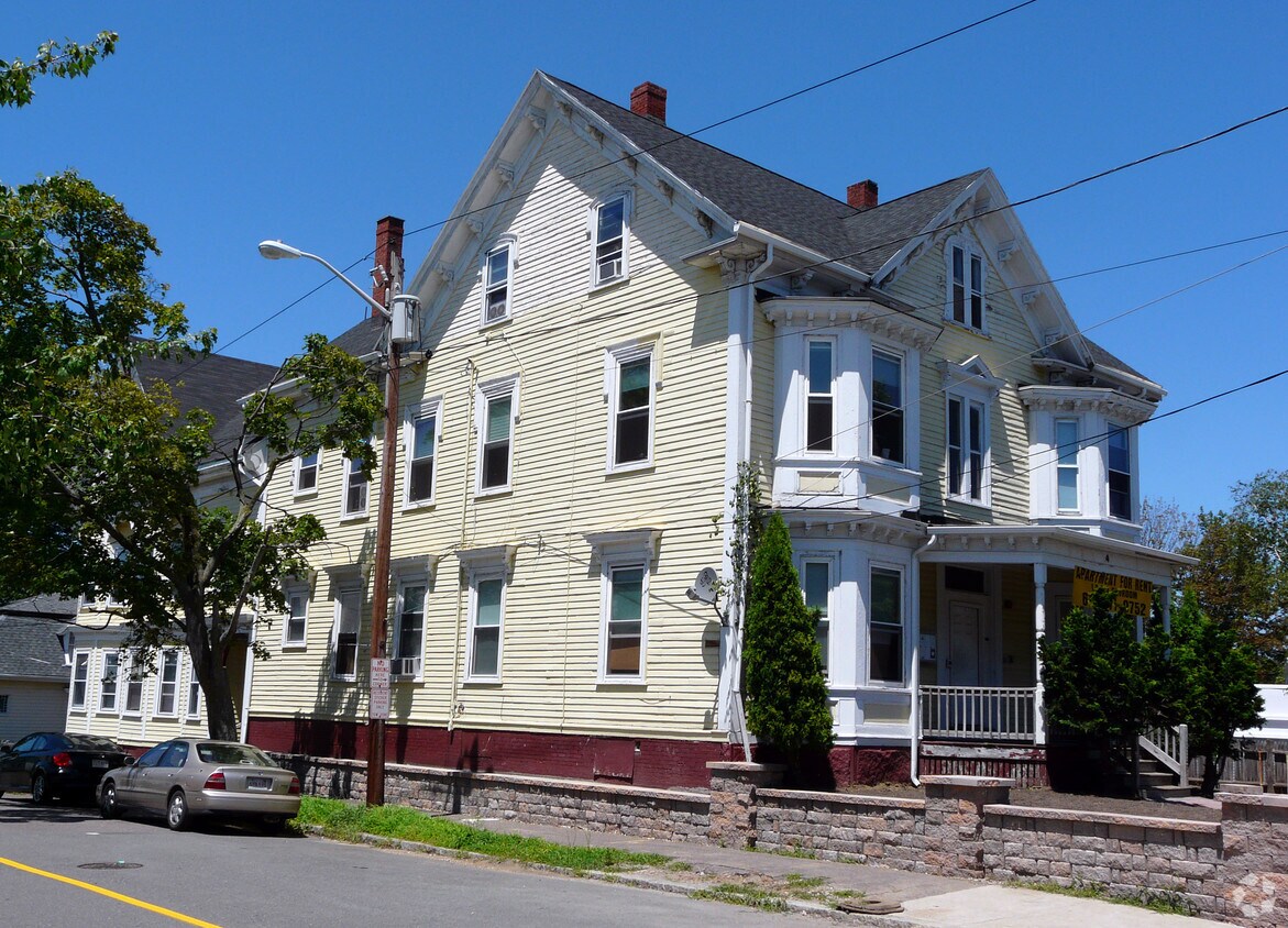 Primary Photo - 2-4 Loring Ave