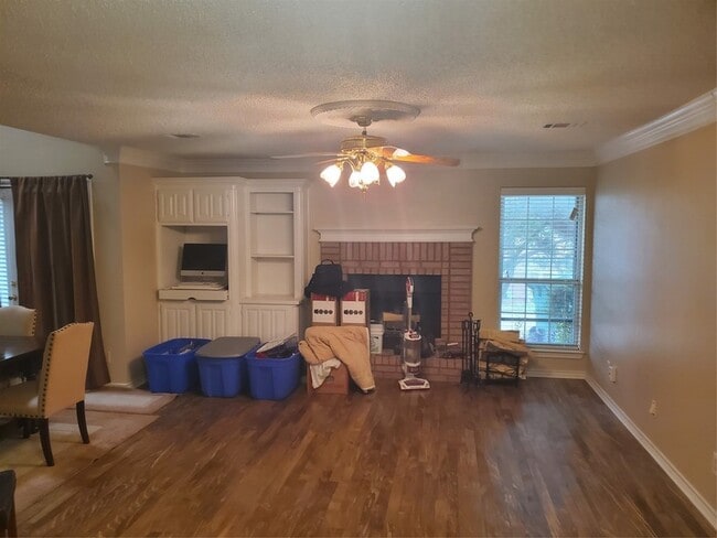 Building Photo - 4201 Murwick Dr