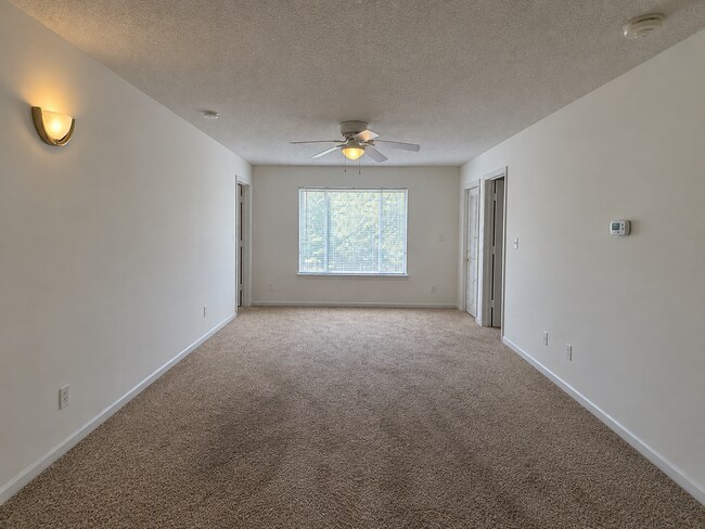 Building Photo - 1500 Graduate Ln