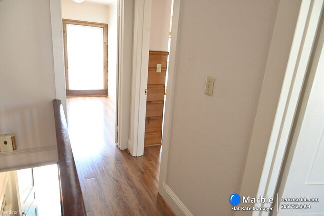 Foto del edificio - 1 br, 1 bath Townhome - 702 Allerton St