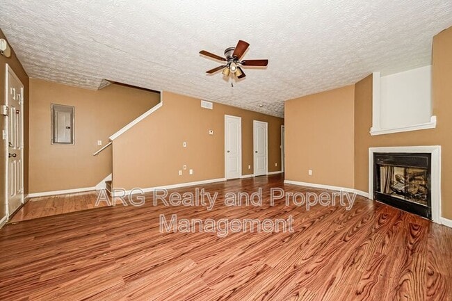 Photo - 2956 Fields Dr House
