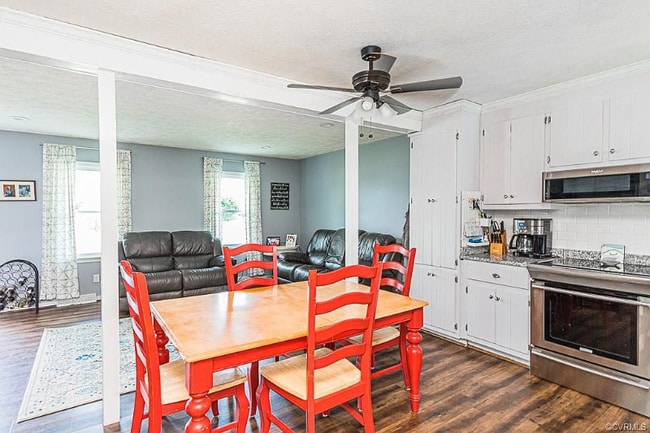 Building Photo - 6492 Marie Ln