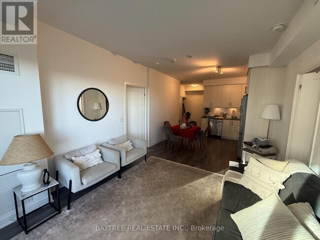 Building Photo - 105 Oneida Crescent