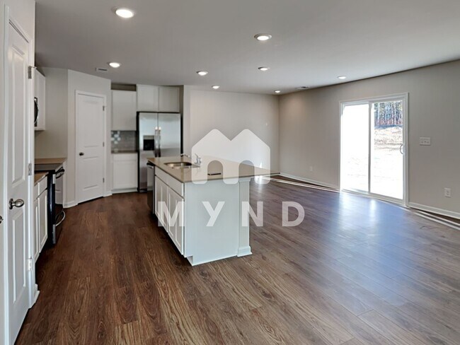 Foto del edificio - 5217 Cameron Commons Pkwy
