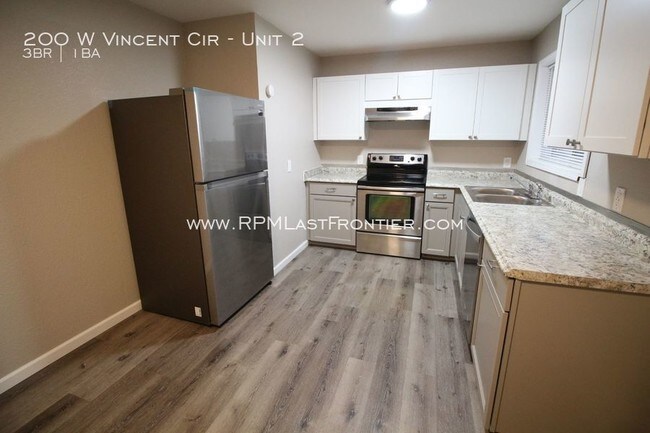 Building Photo - 200 Vincent Cir