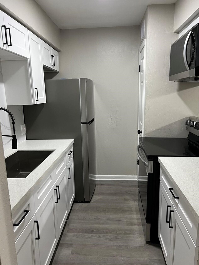 Foto principal - 910 7th Ave N