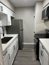 Building Photo - 910 7th Ave N