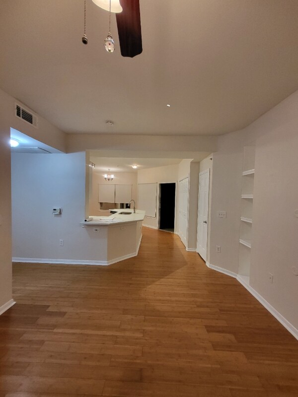 Foto del edificio - 2320 Gracy Farms Ln