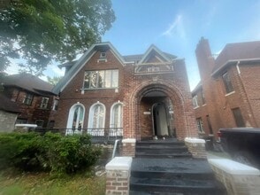 Building Photo - 16242 La Salle Ave