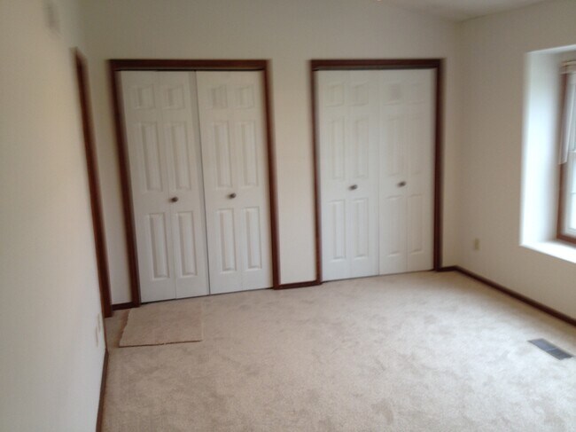 Building Photo - 1227 Beacon Hill Ct