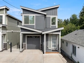 Building Photo - 12586 SE 27th Ave