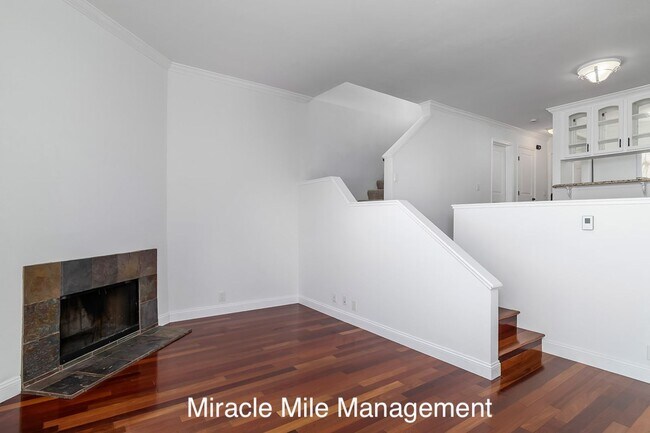 Foto del edificio - Wonderful Modern Townhouse-Style Condo with Stunning Views in Desirable Sausalito