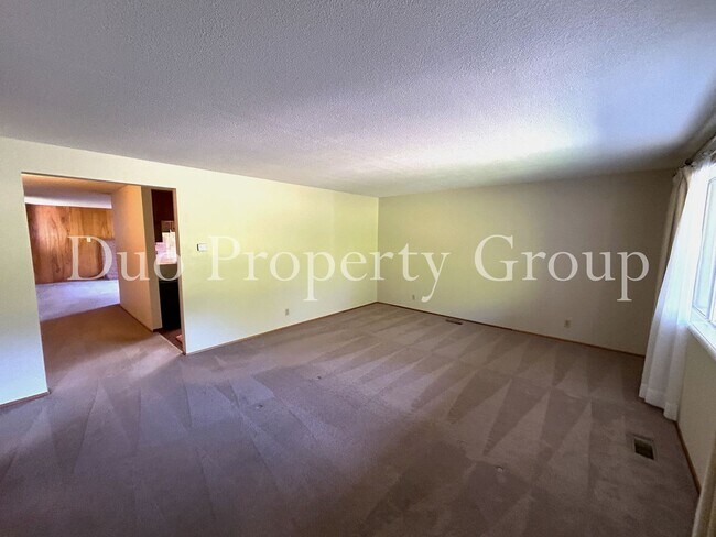 Photo - South Eugene Home by Kincaid Park