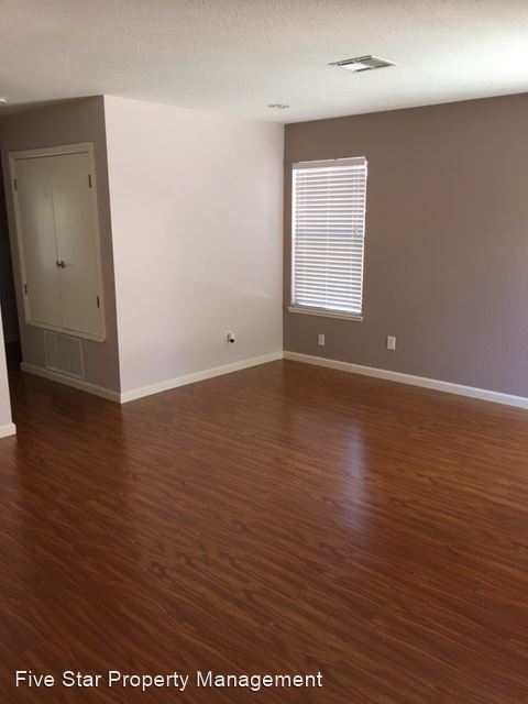 Building Photo - 2 br, 2 bath House - 4009-D Elmo Loop