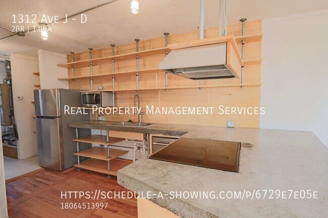 Foto del edificio - Nice, Large Loft Located Downtown with 2 B...