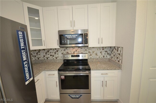 Foto del edificio - 272 Pelton Cir